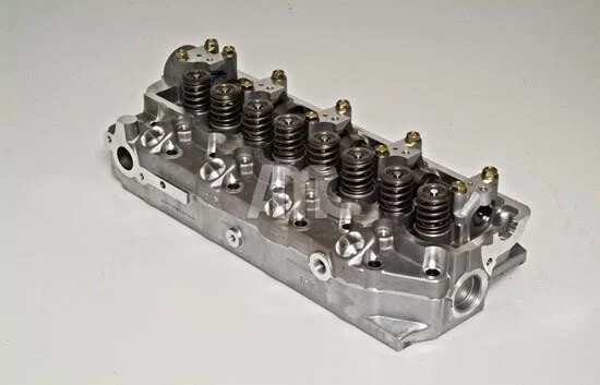 <strong>Голівка циліндра HYUNDAI GALLOPER I, GALLOPER II, H-1, H-1 / STAREX, H100, PORTER, TERRACAN KIA K2500, PREGIO MITSUBISHI L 300 / DELICA II, L 300 III, L200, L400, PAJERO CLASSIC 2.5D 05.86- AMC 908613 (фото 1)</strong>