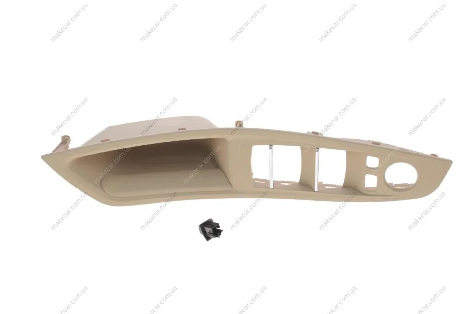 <strong>Ручка дверей, ліва AUTOTECHTEILE 702 5104 (фото 1)</strong>