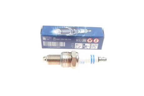 Свіча запалювання Bosch Standard Super W7DC для Alfa Romeo, Audi, Lada, Porsche, Suzuki BOSCH 0 241 235 755 фото товару