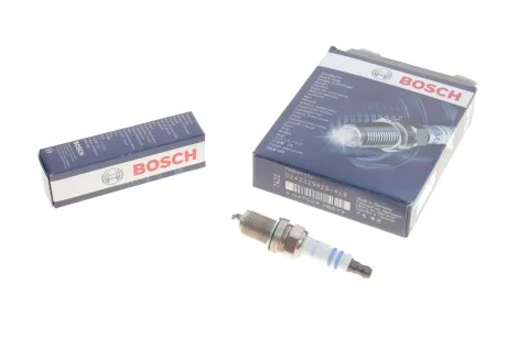 Свічка запалювання, комплект для Mercedes, Toyota, Hyundai, Ford, Chrysler BOSCH 0242229925 фото товару
