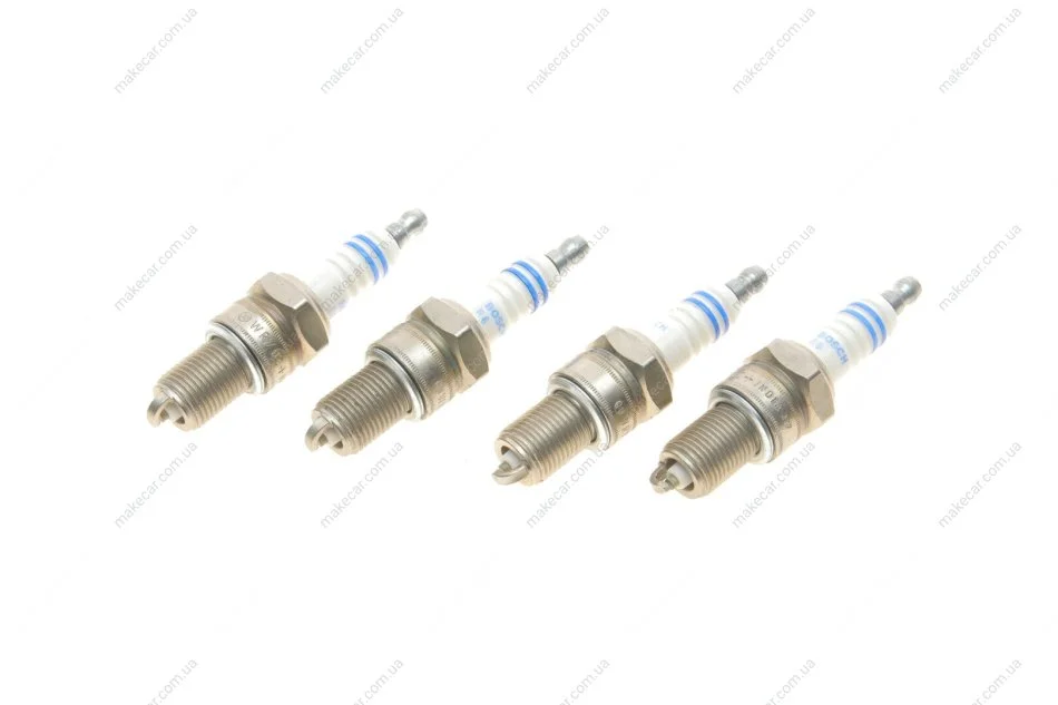 <strong>СВІЧКА WR7DCE 0.8 4ШТ. BOSCH 0242235909 (фото 1)</strong>