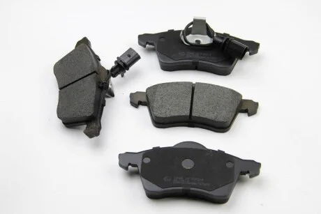 Гальмівні колодки перед. T4 2.5TDI 96-03 (R15)(з датчиком) для Volkswagen BREMSI BP2868 фото товару