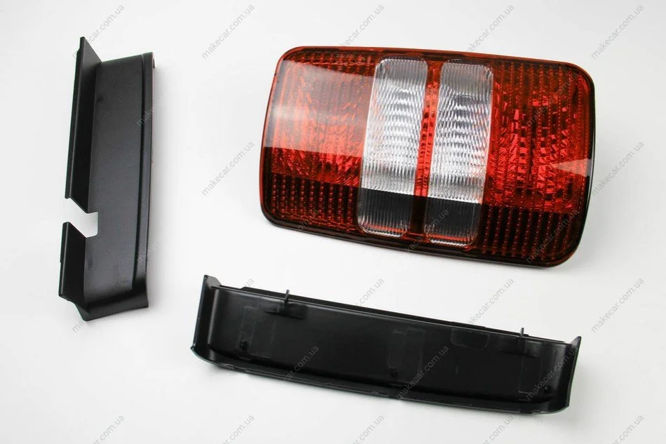 <strong>Ліхтар задній VW Caddy 10- Л. BSG BSG 90-805-012 (фото 1)</strong>
