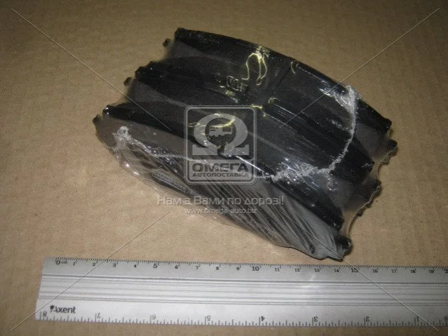 <strong>Колодки тормозные дисковые передние TOYOTA AURIS (_E15_) 06-12, COROLLA Saloon (CHAMPION 572598CH (фото 1)</strong>