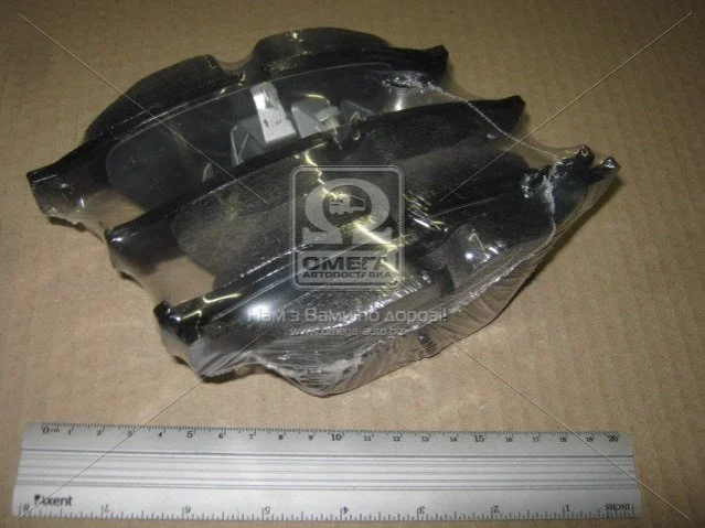 <strong>Колодки тормозные дисковые передние BMW 3 (E90, E92, E93) CHAMPION 573181CH (фото 1)</strong>