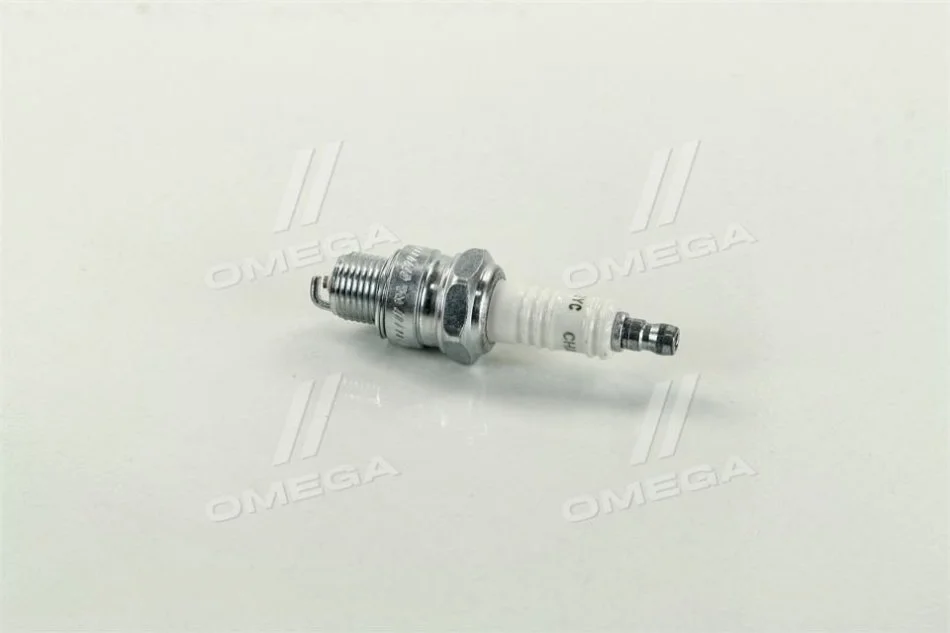 <strong>Свеча зажигания CHAMPION OE064/T10 (фото 1)</strong>