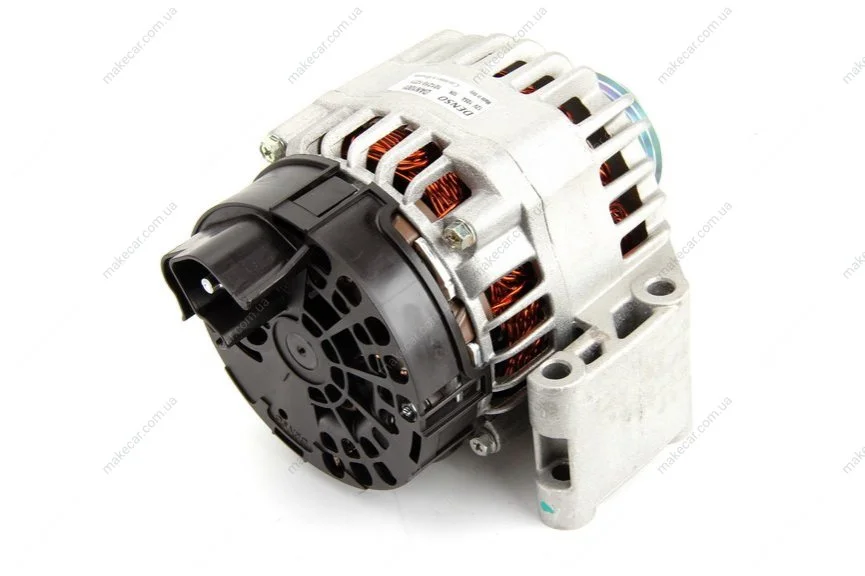 <strong>Генератор DENSO DAN1001 (фото 1)</strong>