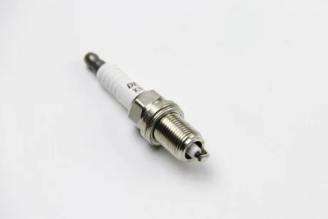 Свічка запалювання 3119 для Toyota, Nissan, Honda, Lexus DENSO K16RU фото товару