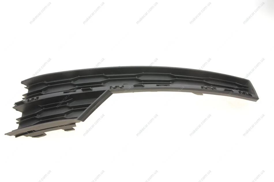 <strong>Рамка протитуманної фари без смуги права Skoda Octavia (18-) DPA 88071839802 (фото 1)</strong>