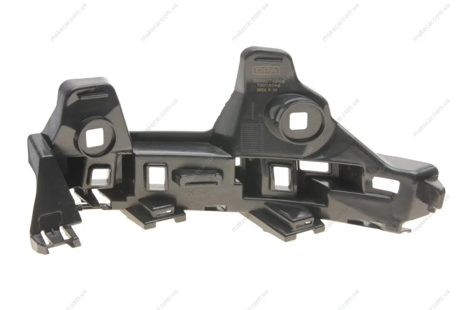 <strong>Направляюча заднього бампера права VW Passat (15-) DPA 88071847302 (фото 1)</strong>