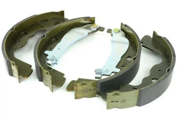 <strong>Колодки гальмівні барабанні зад. FAST FT30078 (фото 1)</strong>
