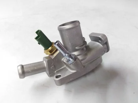 Термостат з корпусом 1.4Bifuel 16V,1.4MPI 16V,1.4MPI Turbo 16V Fiat Doblo 09-23, Fiat Grande Punto 05-10, Opel Combo D 11-18 для Fiat, Lancia, Alfa Romeo, Vauxhall, Opel FAST FT58028 фото товару
