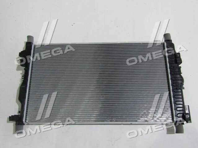 <strong>Радиатор охлаждения двигателя GM 13267667 (фото 1)</strong>