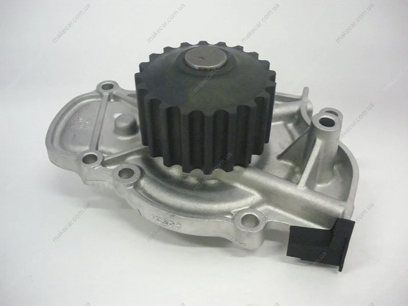 <strong>Насос системи охолодження GMB GWHO-28A (фото 1)</strong>