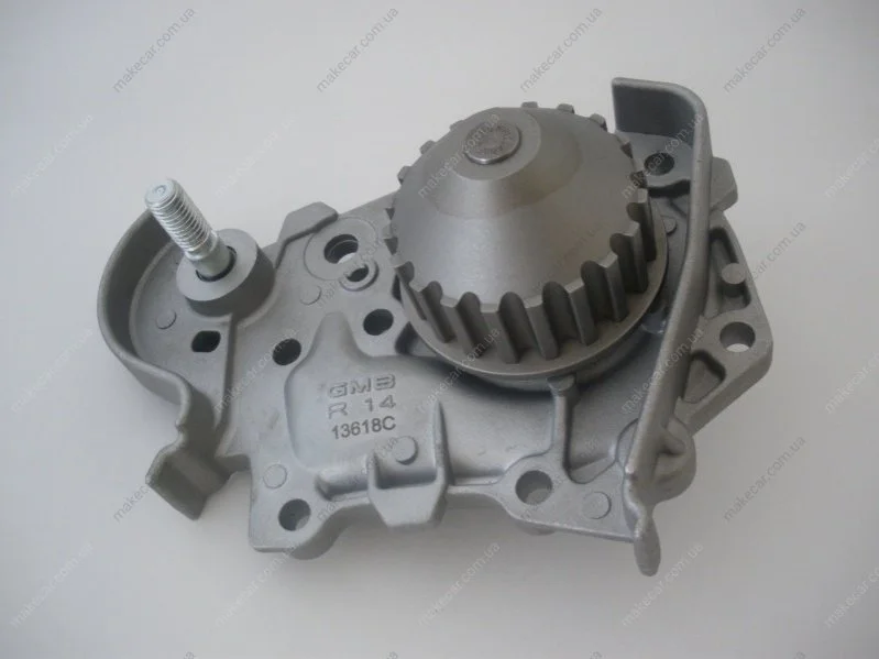 <strong>Водяний насос GMB GWR-14A (фото 1)</strong>