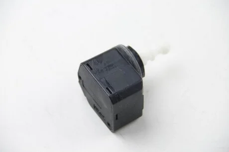 Коректор фари A3/A6/ASTRA/SPRINTER 01- для HELLA 6NM008830-601 фото товару