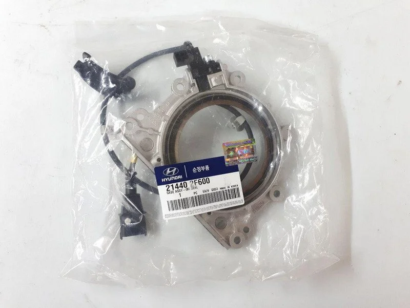 <strong>Корпус і сальник колінчатого вала задній Hyundai/Kia/Mobis 214402F600 (фото 1)</strong>