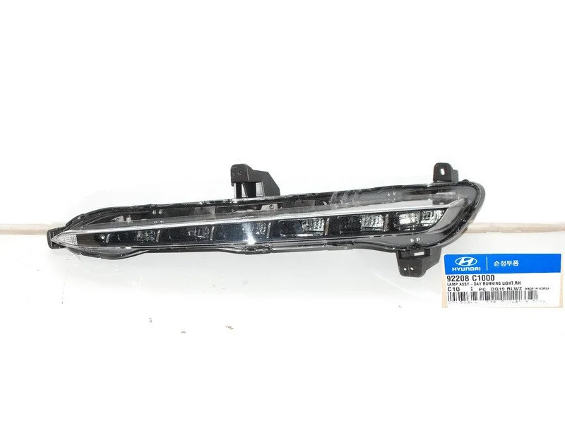 <strong>Денні ходові вогні правий HYUNDAI Sonata LF 14-20 Hyundai/Kia/Mobis 92208-C1000 (фото 1)</strong>