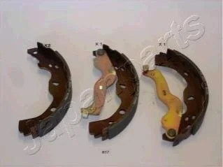 <strong>Щеки торм SUZUKI SX4 06- JAPANPARTS GF-817AF (фото 1)</strong>