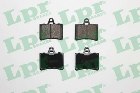 Тормозные колодки дисковые для LPR 05P800 фото товара