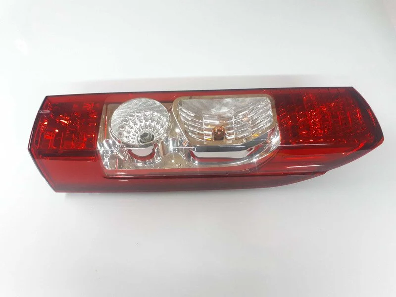 <strong>Ліхтар правий FIAT Ducato 06-14; PEUGEOT Boxer 06-14; CITROEN Jumper 06-14 MAGNETI MARELLI LLH581 (фото 1)</strong>