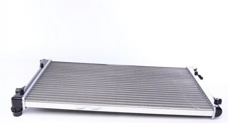 Радіатор охолодження двигуна VW Caddy 04-15 (650x416) (ребра завальцьовані) для Seat, Volkswagen, Audi, Skoda MAHLE CR 30 001S фото товару