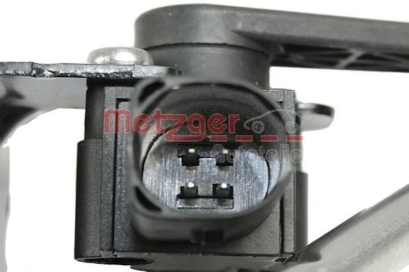 <strong>Датчик высоты подъема подвески в сборе METZGER 0901243 (фото 1)</strong>