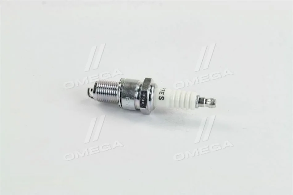 <strong>Свічка запалювання NGK BP7ES (фото 1)</strong>