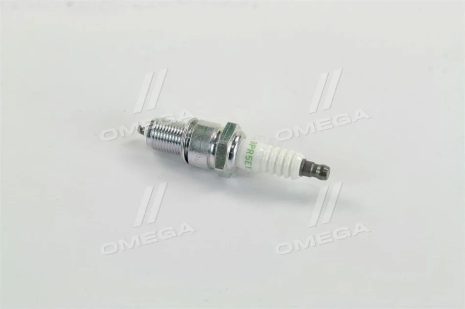 <strong>Свічка запалювання BPR5EY TOYOTA CAMRY, CARINA II, COROLLA, HIACE (вир-во) NGK V-LINE 9 (фото 1)</strong>