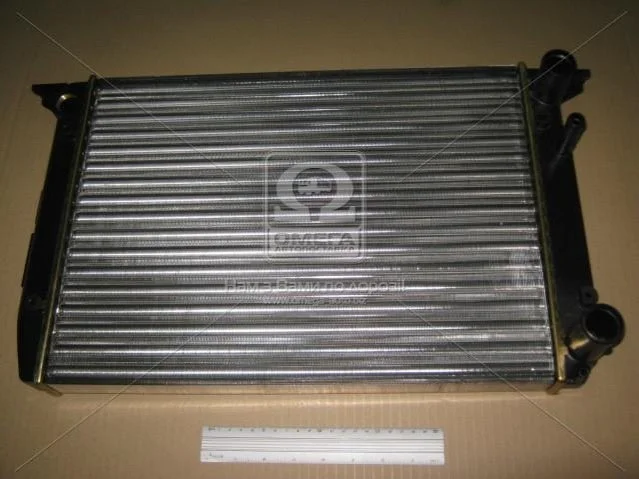 <strong>Радіатор охолоджування NISSENS 604611 (фото 1)</strong>