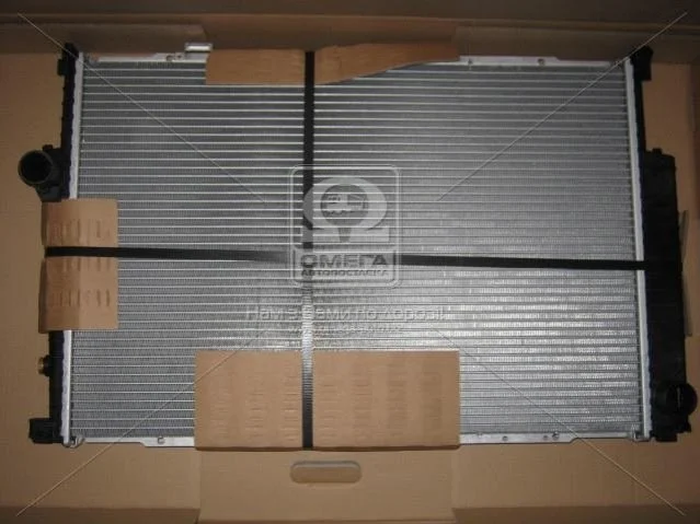 <strong>Радіатор охолоджування NISSENS 60747A (фото 1)</strong>