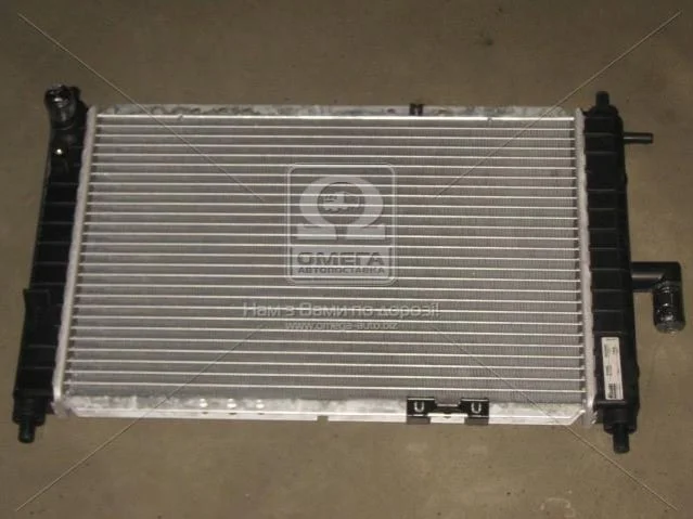 <strong>Радіатор охолоджування NISSENS 61646 (фото 1)</strong>