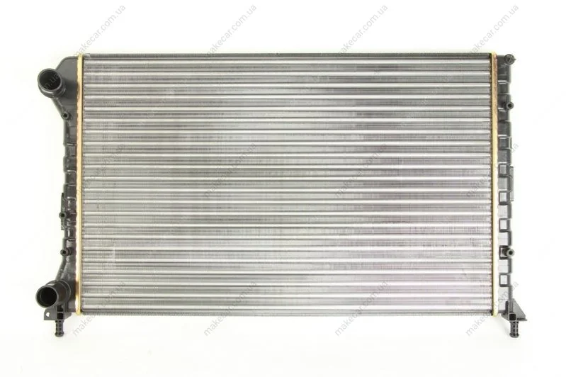 <strong>Радіатор охолоджування NISSENS 61767 (фото 1)</strong>