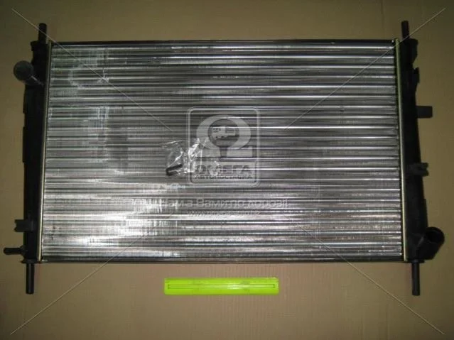 <strong>Радіатор охолоджування NISSENS 62104 (фото 1)</strong>