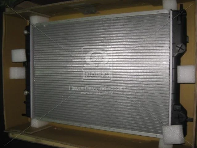 <strong>Радіатор охолоджування NISSENS 63072A (фото 1)</strong>