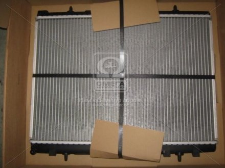 Радиатор охлаждения NISSENS 63607A (фото 1)