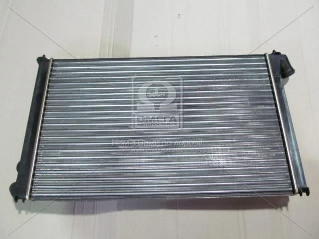 <strong>Радіатор охолоджування NISSENS 63731 (фото 1)</strong>