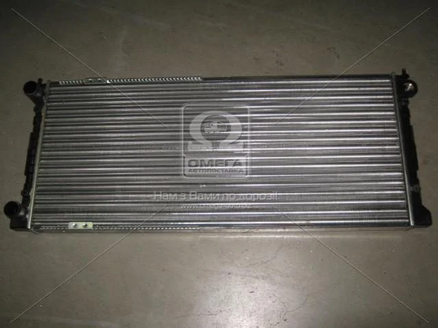 <strong>Радіатор охолоджування NISSENS 651621 (фото 1)</strong>