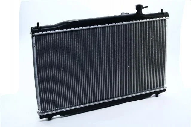 <strong>Радіатор охолоджування NISSENS 681372 (фото 1)</strong>