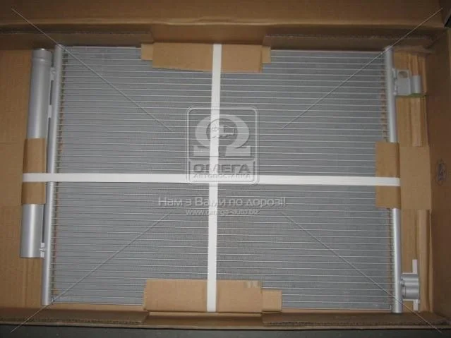 <strong>Радіатор кондиціонера NISSENS 940321 (фото 1)</strong>