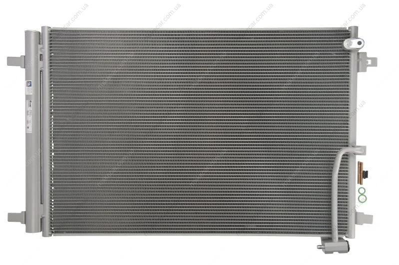 <strong>Радіатор кондиціонера First Fit NISSENS 941077 (фото 1)</strong>