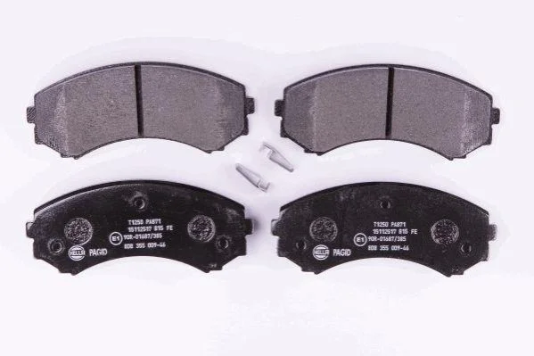 <strong>Гальмівні колодки перед. Mitsubishi Grandis 04-11/Pajero 90- (sumitomo) PAGID 8DB 355 009-461 (фото 1)</strong>