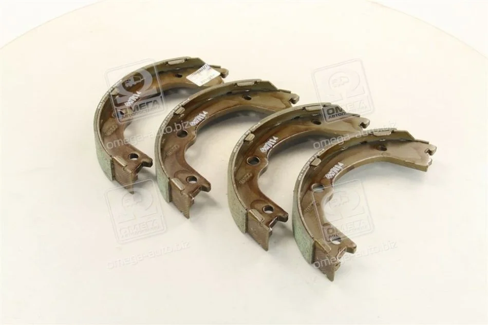 <strong>Колодка ручного гальма Tivoli (15-), Korando C (10-) AWD / Santa fe/Sorento (09-) SsangYong SSANGYONG 4833A34010 (фото 1)</strong>