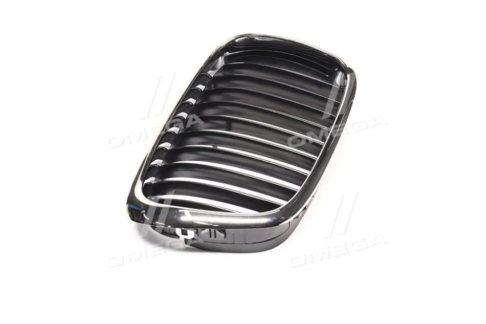 <strong>Решітка в капоті пра. BMW 5 E39 (вир-во) TEMPEST 014 0089 990 (фото 1)</strong>