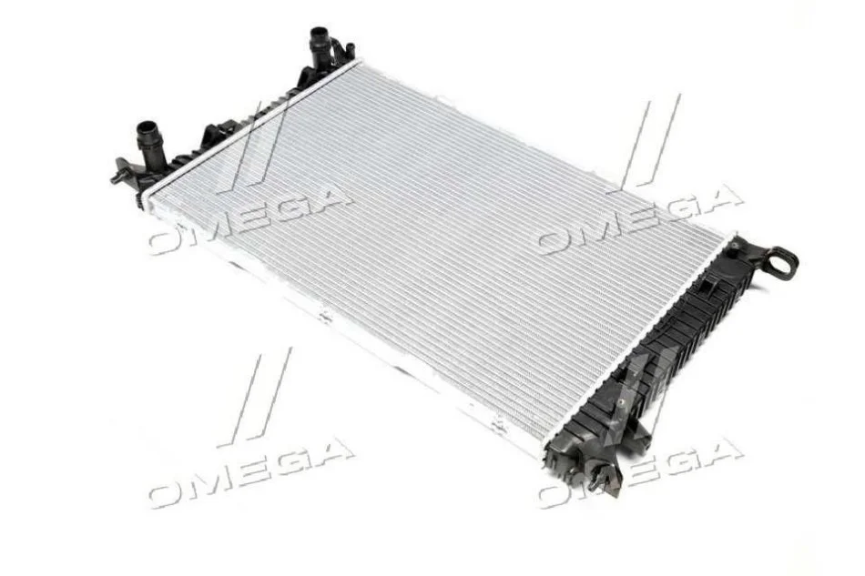 <strong>Радіатор охолодження Audi A4, Q5 08-15 (МКПП) TEMPEST TP.1560321 (фото 1)</strong>