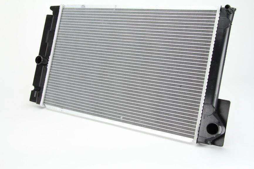 <strong>Радіатор THERMOTEC D72030TT (фото 1)</strong>