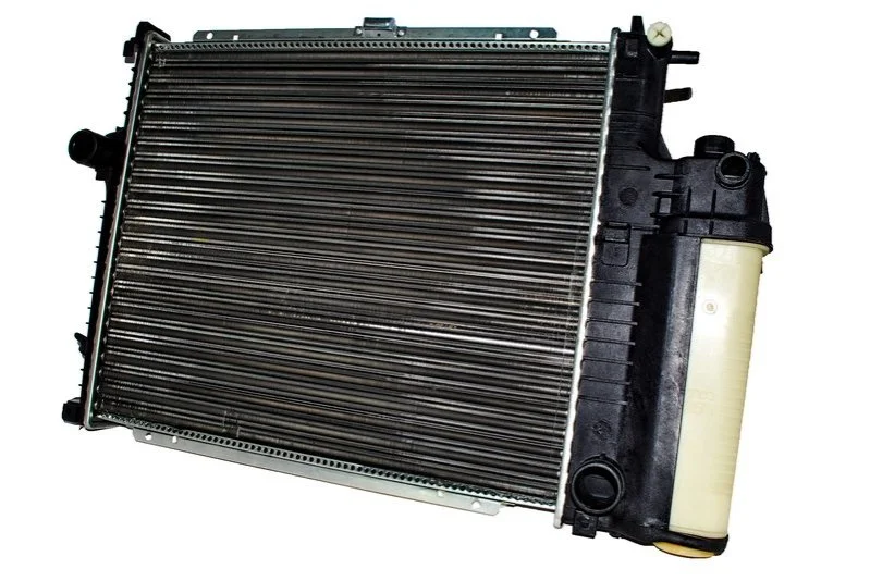 <strong>Радіатор двигуна THERMOTEC D7B003TT (фото 1)</strong>