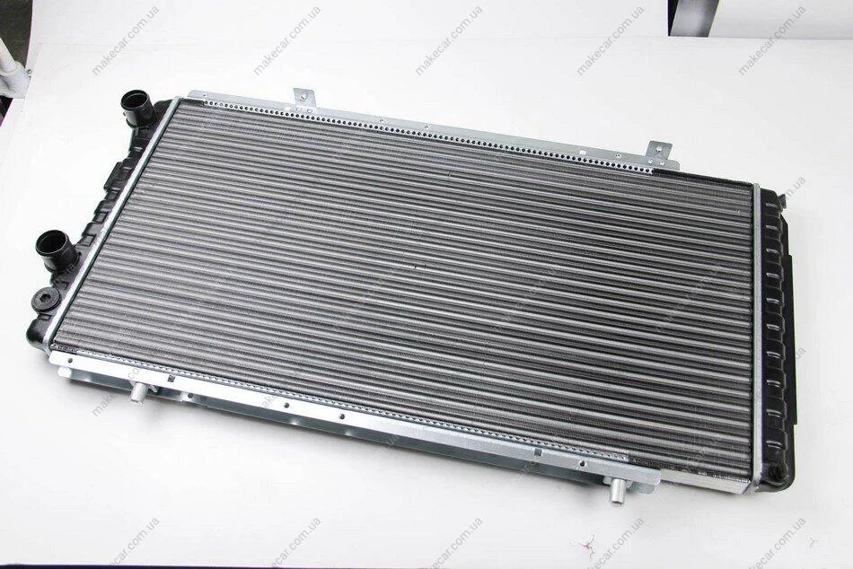 <strong>Радіатор THERMOTEC D7P001TT (фото 1)</strong>