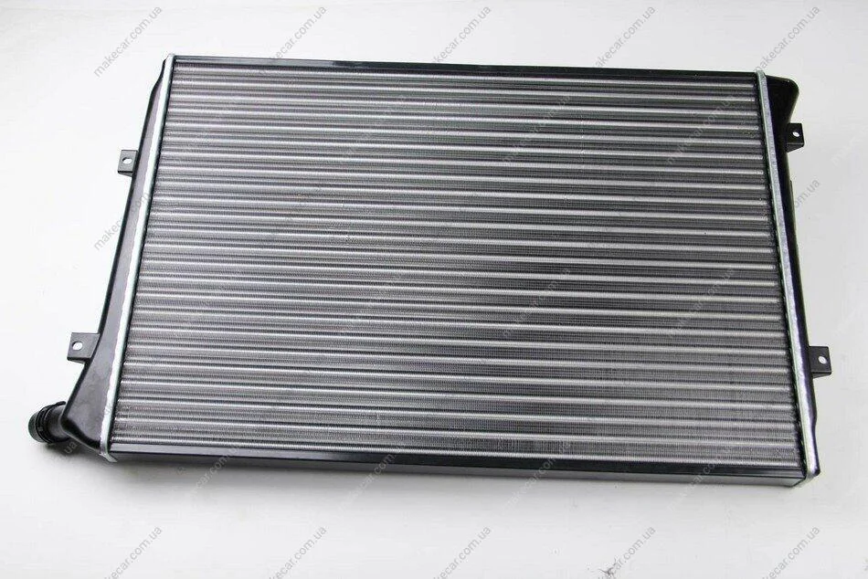 <strong>Радіатор THERMOTEC D7W036TT (фото 1)</strong>