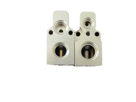 Клапан кондиціонера для Volkswagen, Seat, Audi, Skoda THERMOTEC KTT140003 фото товару